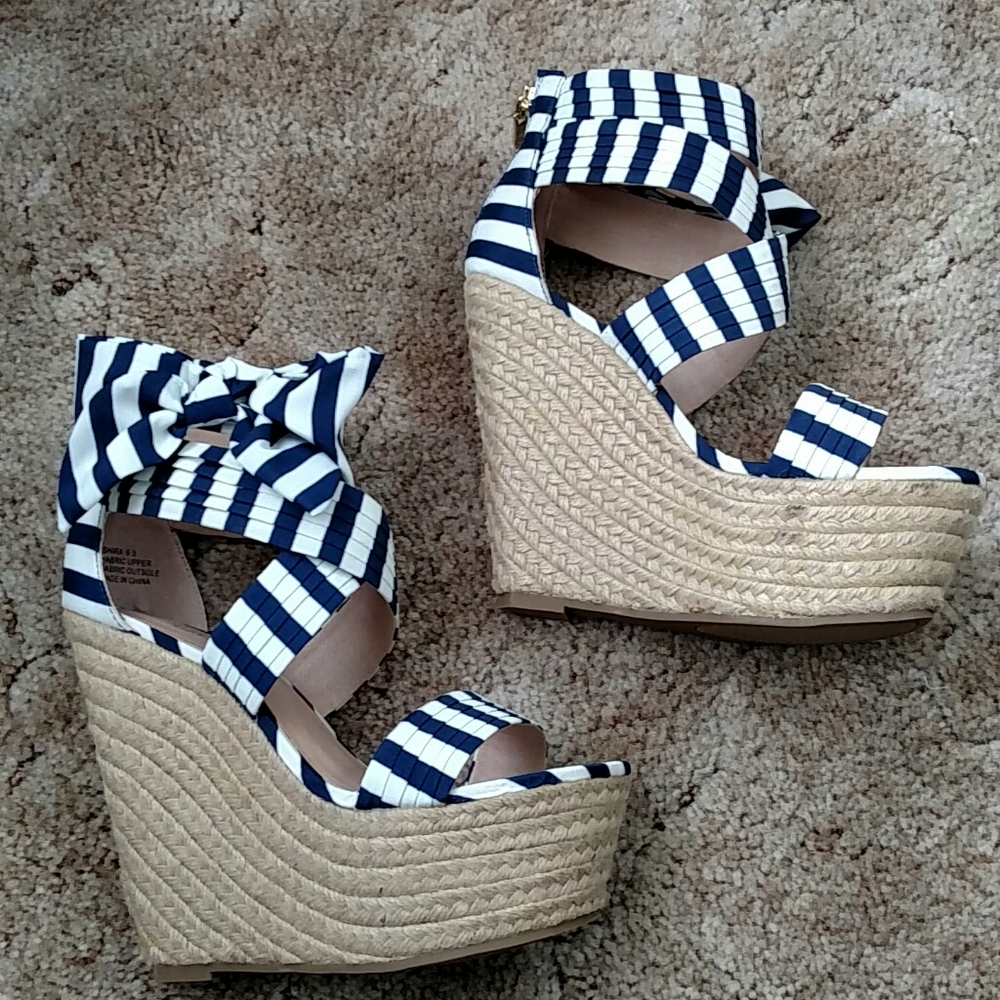 Zigi Soho Navy and white wedge - Picture 1 of 8